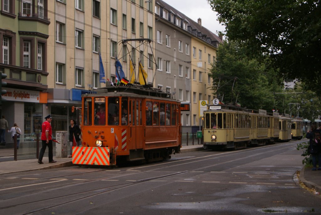 Tw 5111 beim Straenbahnkorso am 19.06.2011 am Karolingerplatz in Dsseldorf