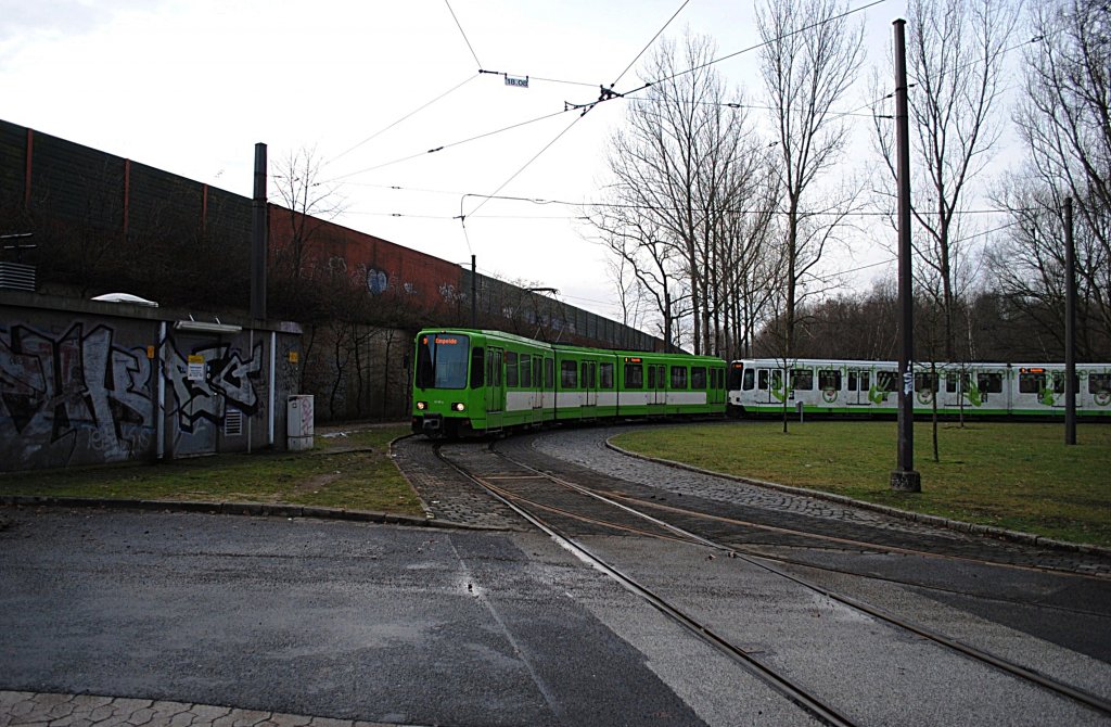 TW 6000 Verband an der Schleife Fersanenkrug in Hannover, am 09.01.2011.