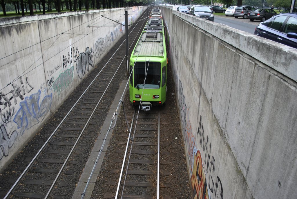 TW 6000Verband fhrt am 04.07.2011 in der Rampe Nienbruger Strae/Hannover.