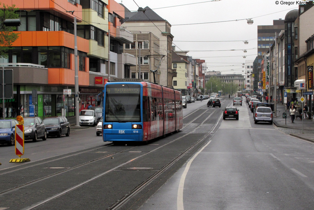 TW 616 in der Friedrich-Ebert-Strae kurz vor der Haltestelle Annastrae. Kassel, 05.05.2012.