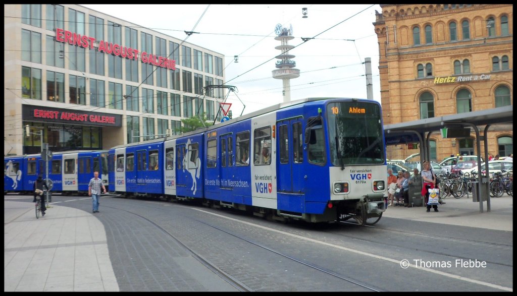 TW 6170, am 14.06.2010 an der Station Hauptbahnhof.