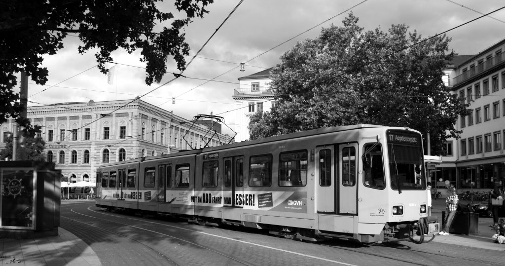 TW 6232 an der Haltestelle Hauptbahnhof am 14.07.2011.