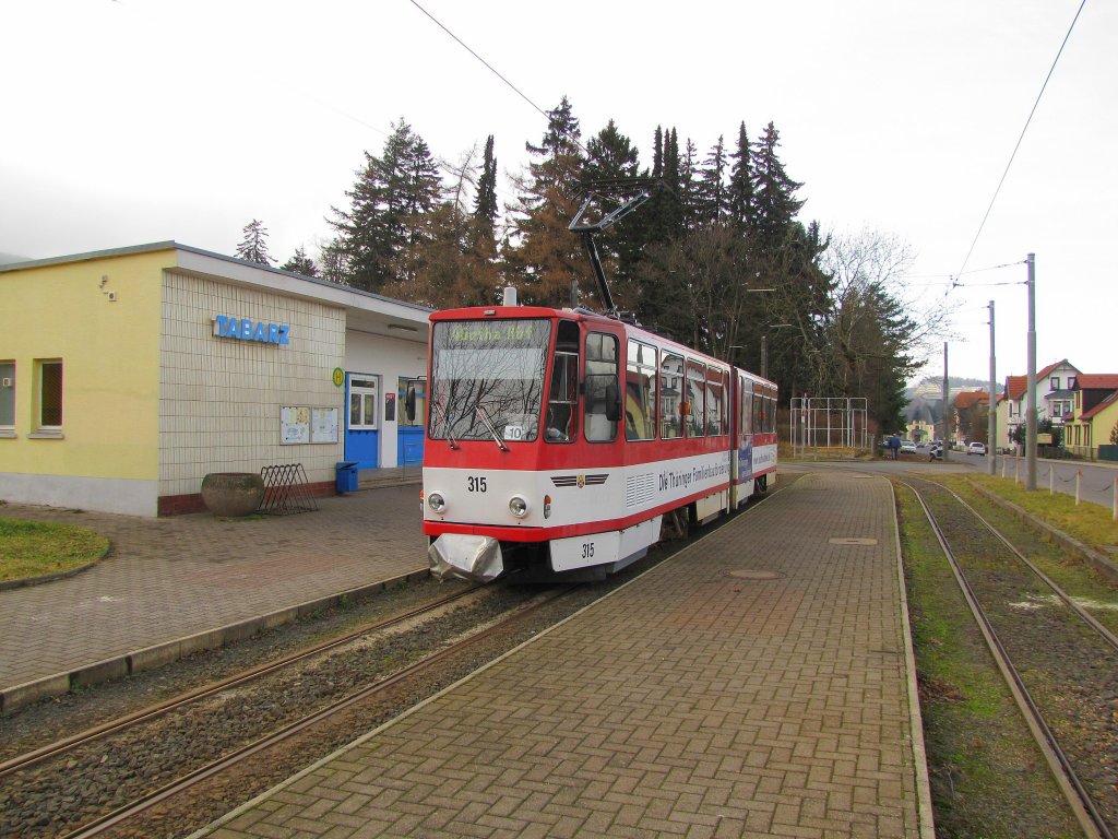 TWSB 315 steht am 28.12.2011 als Linie 4 an der Endhaltestelle in Tabarz.