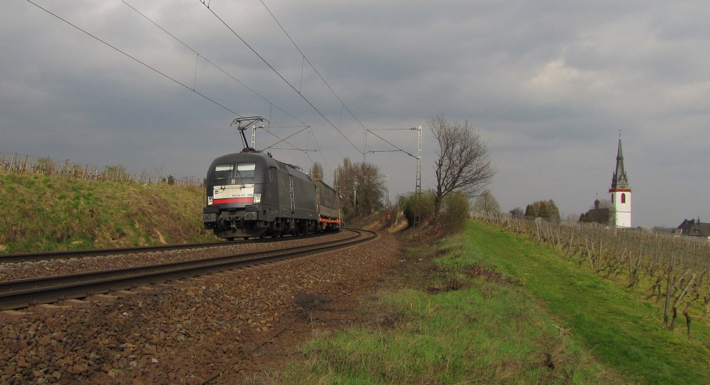 TXL ES 64 U2-096 (MRCE 91 80 6182 596-7 D-DISPO) mit dem TEC 43158 von Verona Quadrante Europa nach Kln Eifeltor, bei Erbach (Rheingau); 30.03.2011