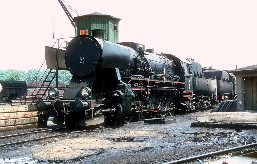 Ty2 242  Jaworzyna  05.06.79