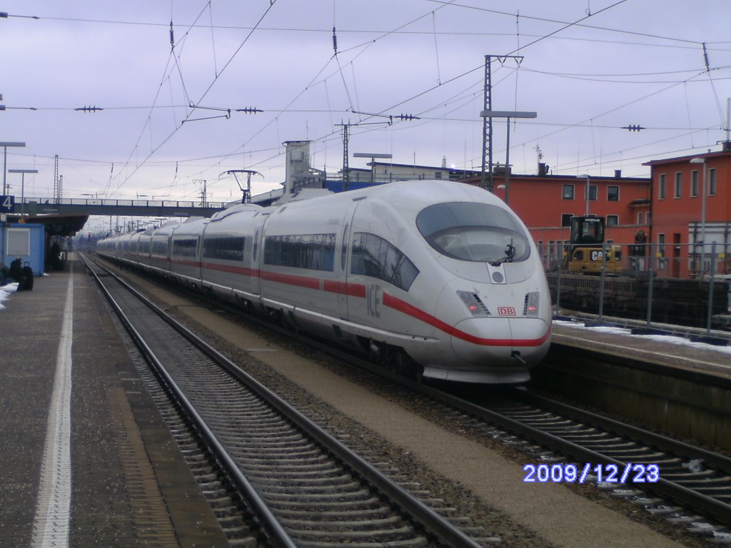 Tz305  Baden-Baden  am 23.12.2009 in MIN als ICE von Essen nach Mnchen Hbf(Ersatzhalt in MIN fr die ausfallenden ICE-T Zge).