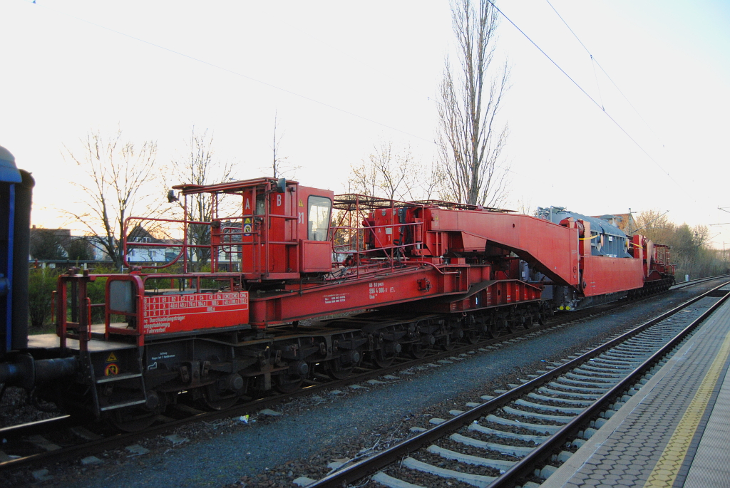 Uaai Trafo - Transportwaggon in Rackwitz. (08. April 2012)