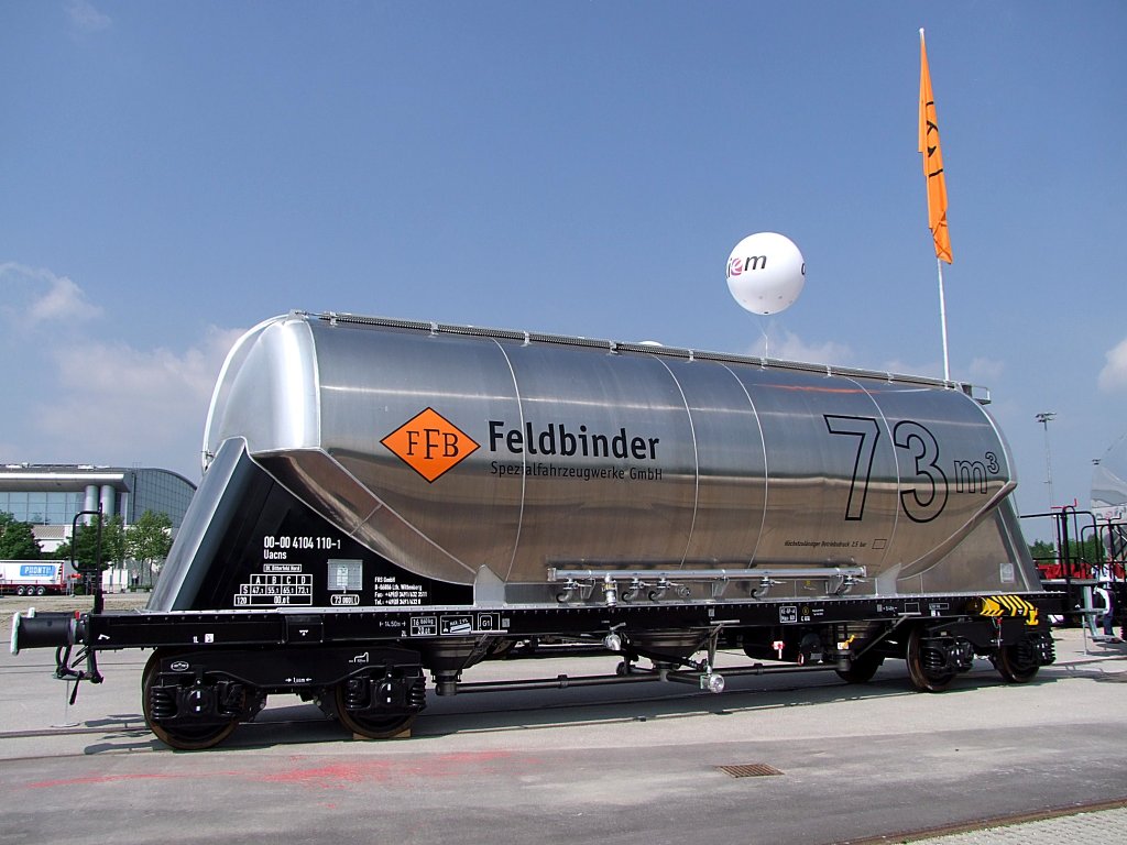 Uacns (00-004104110-1) von Feldbinder, mit einem Fassungsverm�gen von 73m� wurde auf der Transport-Logistic2011 in M�nchen vorgestellt;110513