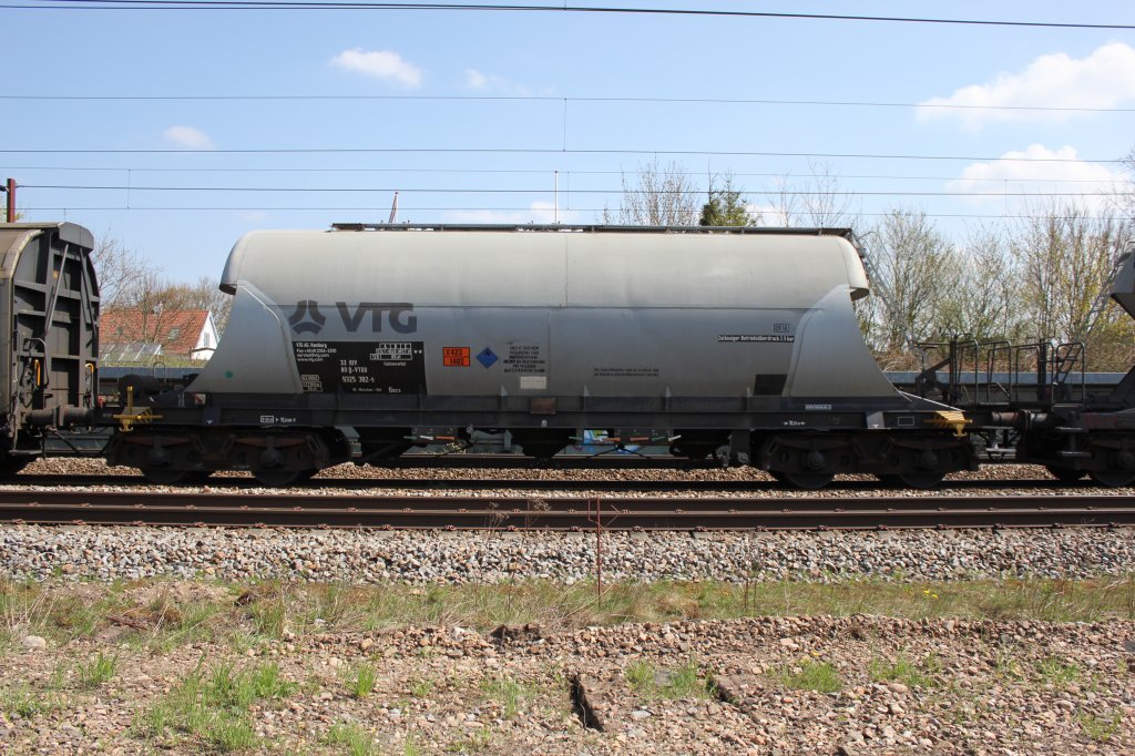 UACS, 33 RIV, 80 D-VTGD, 9325 382-5, Ejby, Fuyn, 6 Mai 2013