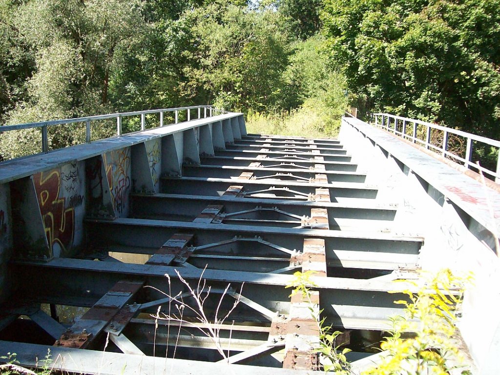 ber diese Brcke, ber den Finowkanal, fhrte das Anschlugleis zum Kraftwerk Finow 31.08.08