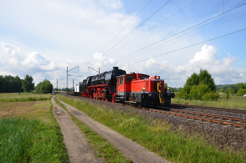 berfhrung der 45 010 von Nrnberg nach Lichtenfels auf der Kbs 820 bei Breitengssbach 12_06_2012