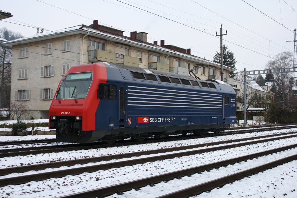 berfhrung der Re 450 090 in Alleinfahrt. (01.01.2009)