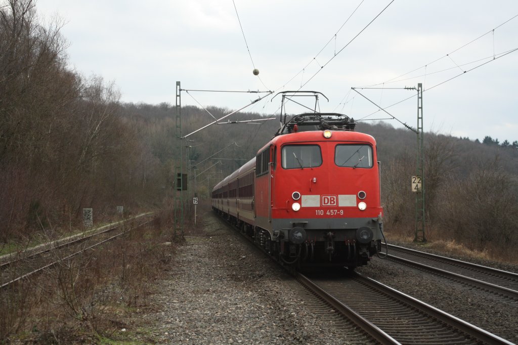 �berf�hrungszug nach M�nster Gbf mit 110 457-9 in �bach-Palenberg am 06.02.2011