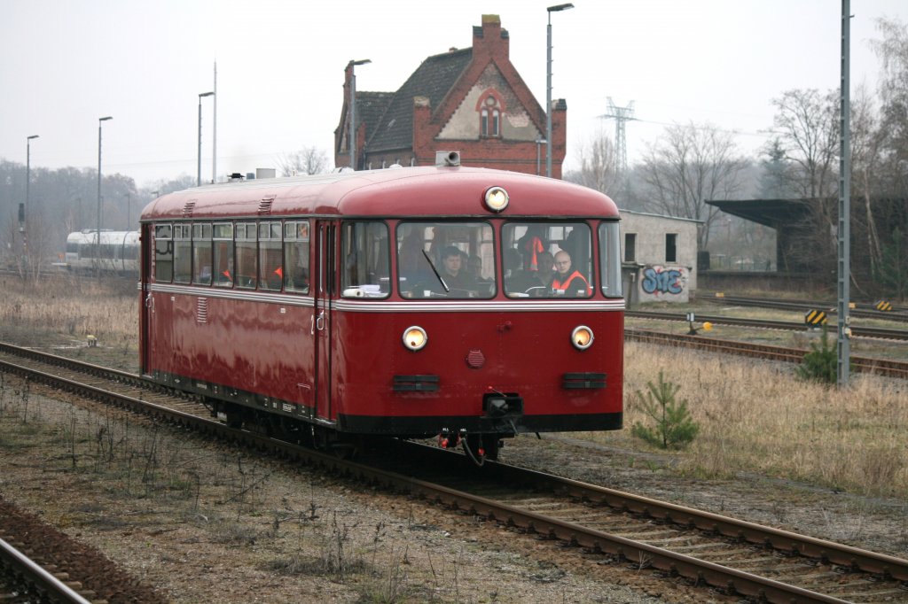 Uerdinger Schienenbus 795 396 am 04.04.2011 in Rathenow