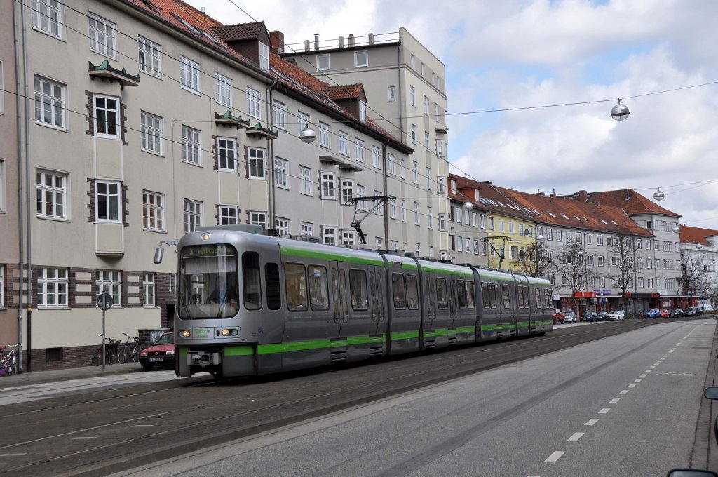 stra Baureihe 2500ner Straenbahn an der Haltestelle  Lortzingstrae  (01.04.2012)