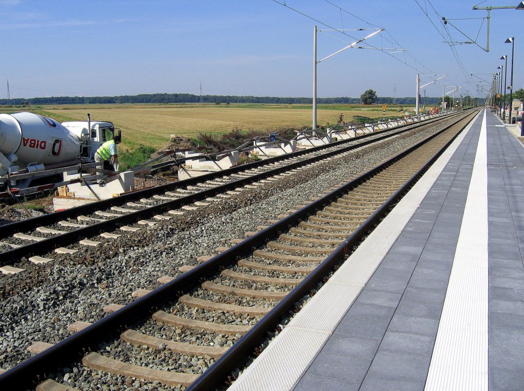 Umbau Bahnhof Vhrum, Betonierarbeiten fr Bahnsteig Richtung Braunschweig
