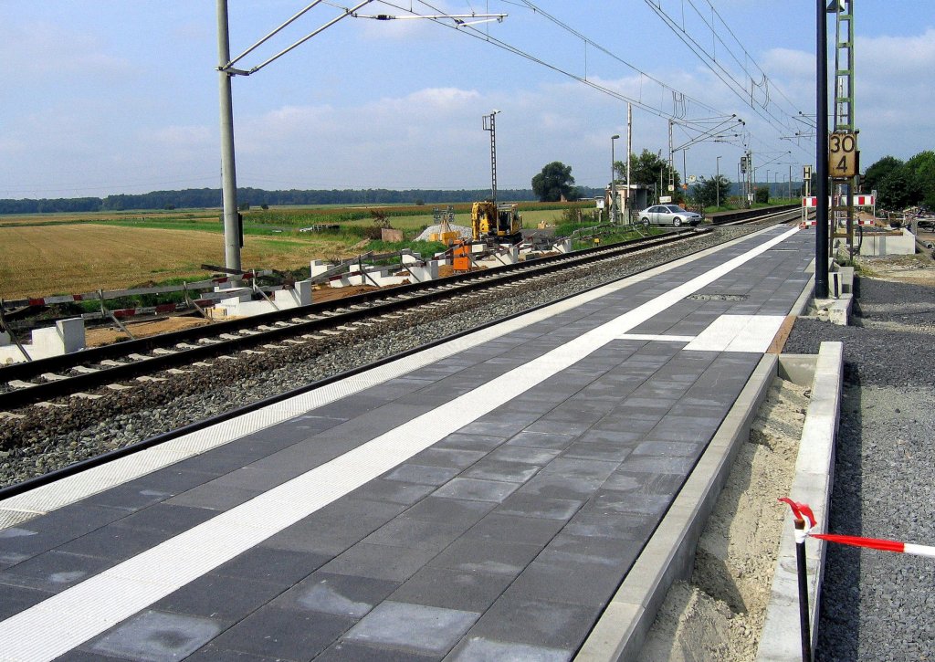 Umbau Bahnhof Vhrum, fertiger Bahnsteig Richtung Hannover