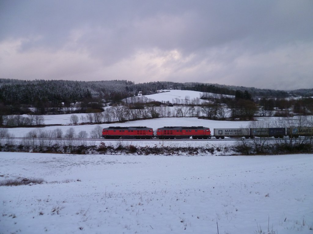Umleiter im Vogtland am 30.12.11. Mit 232 XXX und 232 XXX in Rebersreuth Richtung Plauen.

