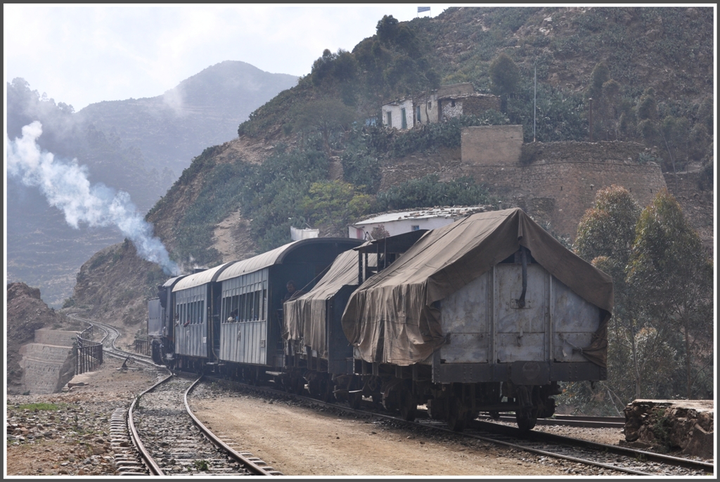 Und ab geht die Fahrt hinauf nach Shegerini. (02.02.2012)