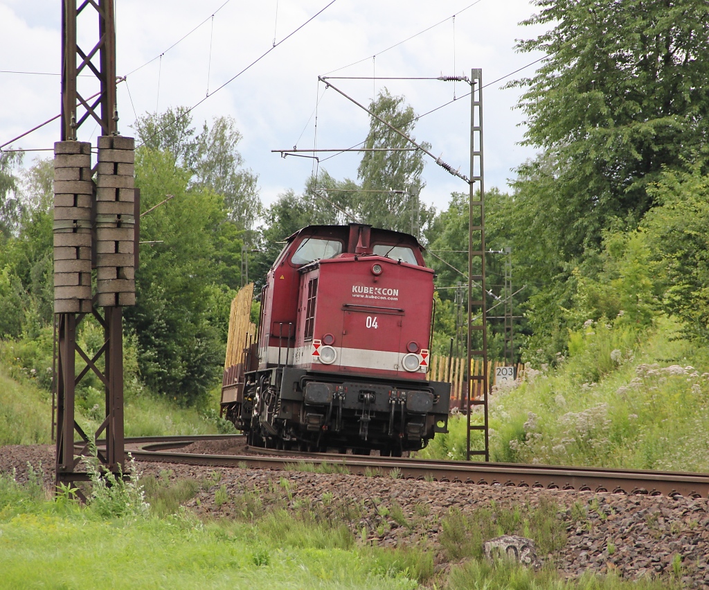 Und am Zugschluss des leeren Holzzuges hing noch die Kubecon 04. Aufgenommen am 19.07.2012 zwischen Albungen und Eschwege West.