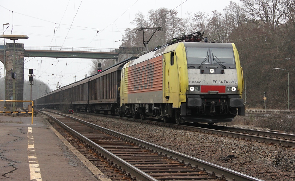 Und dann war da noch 189 206 (ES 64 F4-206) mit einem H-Wagenzug in Fahrtrichtung Norden. Aufgenommen am 04.03.2012 in Eichenberg.