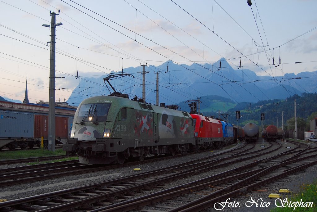 Und hier steht das Gespann kurz vor seiner Abfahrt mit der sporadischen bergabe aus lppischen 3 Wagen,Bischofshofen (sterreichurlaub 18.08.09)