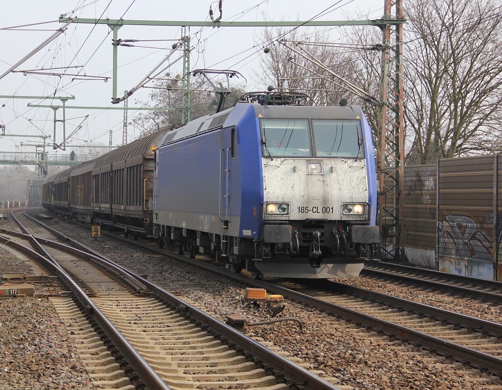 Und noch eine  CL : 185-CL 001 mit H-Wagen in Richtung Seelze. Aufgenommen am 17.03.2012 in Hannover Linden/Fischerhof.