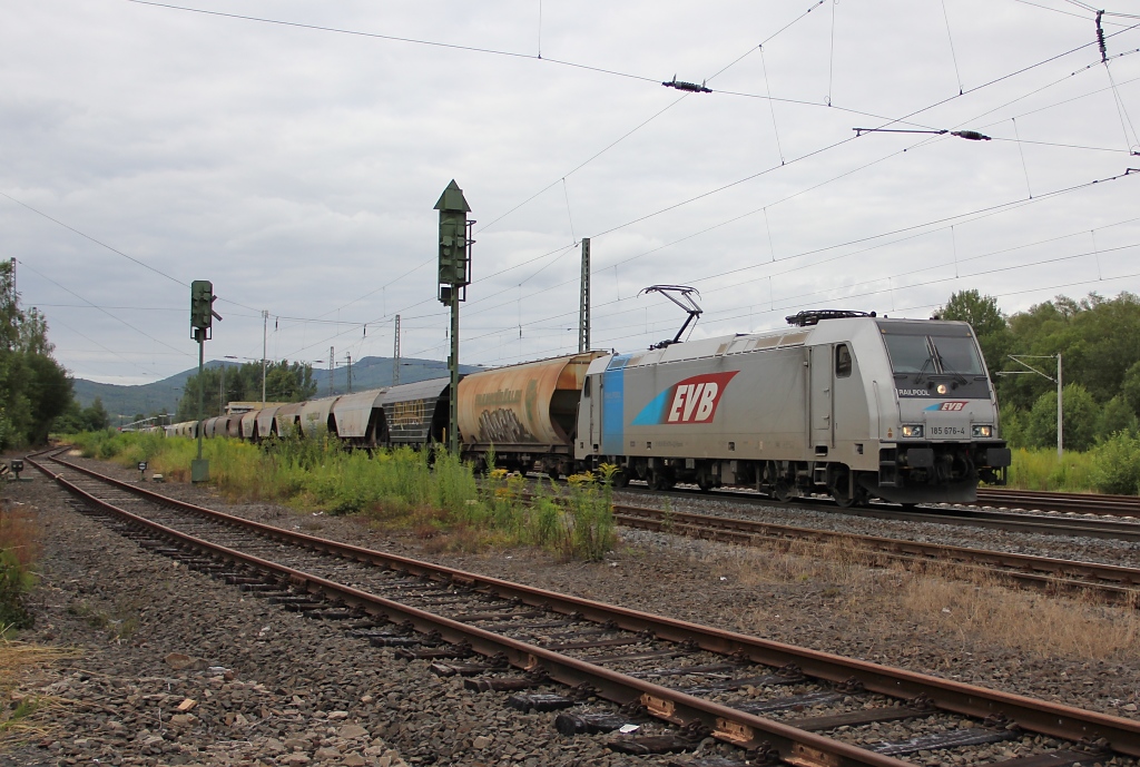 Und noch ein Getreidezug kam am 21.07.2012 durch Eschwege West gen Sden. Dieser wurde von 185 676-4 bespannt.