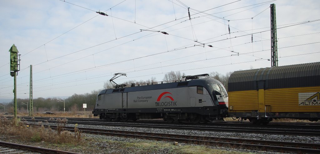 Und nochmal ein halber Nachschuss. Die Freude war halt gro bei der ersten Begegnung mit 182 529-8 (ES 64 U2-029) und sie war seit dem hier auch nicht wieder gesehen… zumindest nicht bei Tageslicht. Aufgenommen am 27.11.2010 in Eschwege West.