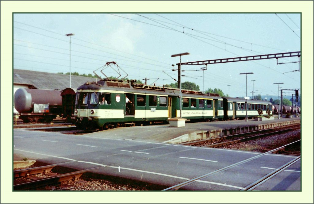 Und nun ein Bild (nicht nur) fr Olli: ein nicht mehr ausschlielich grner MThB ABDe 4/4 mit Bt erreicht am 16. Juni 1992  Konstanz.
