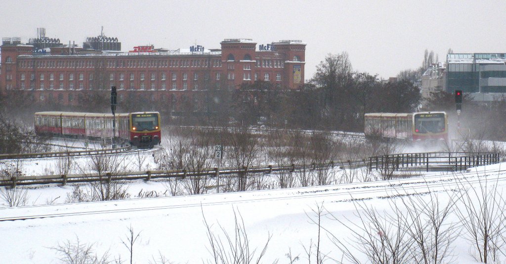 Und sie bewegen sich doch!
V.Bhf. Bln.-Sdkreuz Ri. Tempelhof 10.1.2010