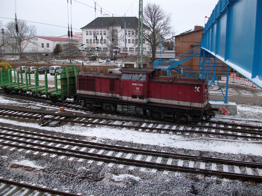 Unter der Fussg�ngerbr�cke in Bergen/R�gen rangierte am 01.Februar 2011 die KUBECON-18.