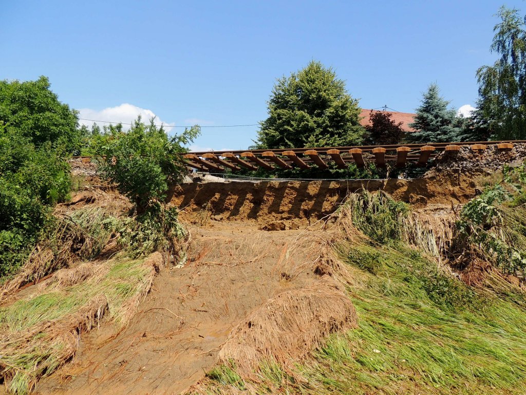 Unterspltes Gleis bei KM27-8 (Bereich Atzing) auf der Innkreisbahn; 120622 