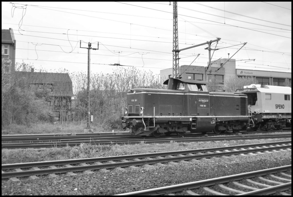 V 100 1041 (BR DB 211) von NeSA am 30.04.10. in Lehrte.
