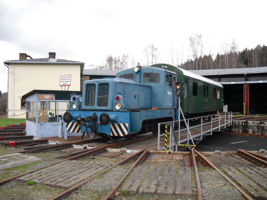 V 10B prsentierte sich zur Saisonerffnug, am 11.04.10 im BW Adorf/Vogtl. Die Lok gehrte der WEMA PLAUEN.