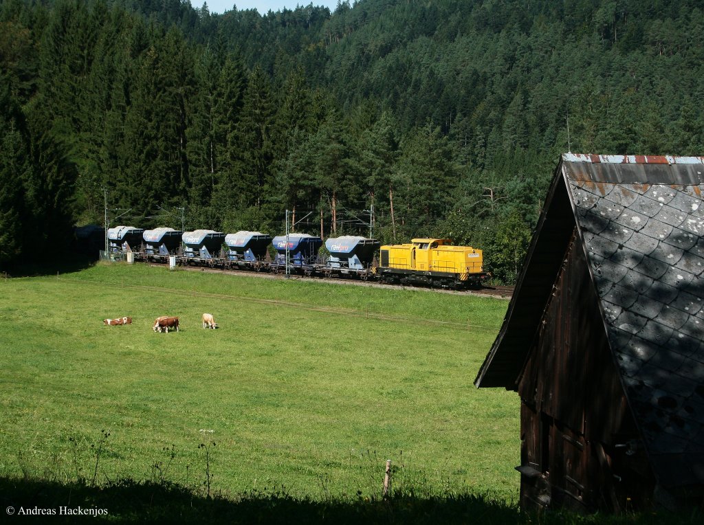V 150.02 der SLG und 272 204-9 (Zugschluss) mit dem DBV 98217 (Steinach(Baden)-Villingen(Schwarzw)) am Obergie�tunnel 9.9.09