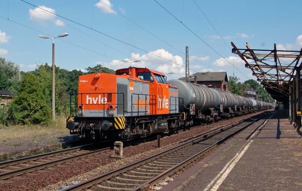 V 160.4 der hvle zieht am 31.07.10 einen Kesselwagenzug durch Leipzig-Leutzsch Richtung Weimar.