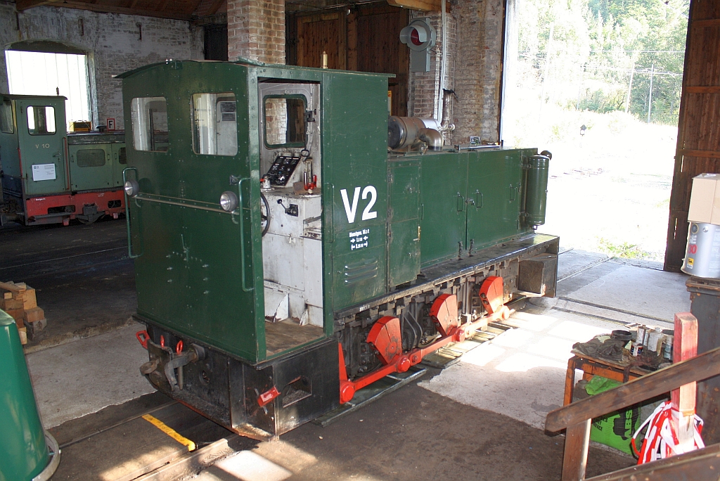V 2 (C, dh, Windhoff AG, Baujahr 1943) am 25.September 2011 in der Remise Hirschwang.

