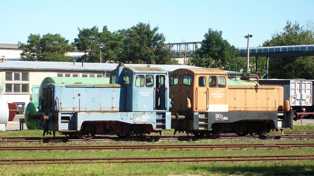V 22B  Mischfutterwerk Eberswalde 1  und 
V 22B  VEB Getreidewirtschaft Bernau, Sitz Biesenthal 1 
stehen schon seit Jahren auf den Gleisen des Mischfutterwerkes Eberswalde
31.08.2008