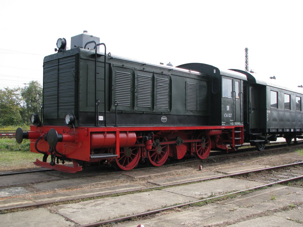 V 36-027 des Eisenbahn und Technikmuseums Schwerin am 24.09.2010