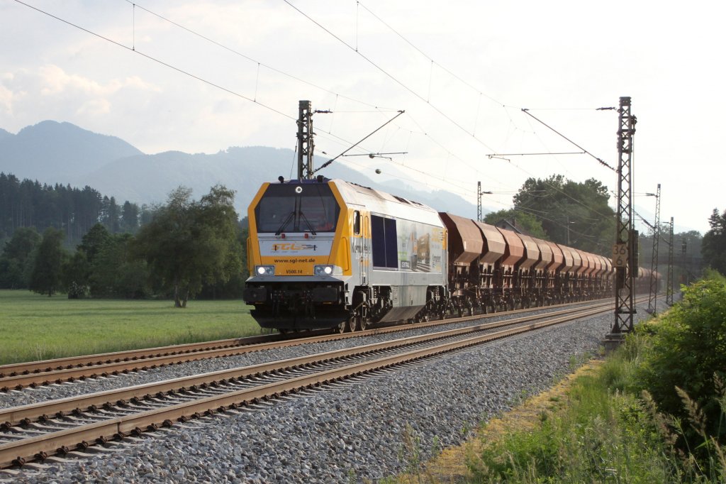 V 500.14 Bauzuglok mit Schotterwaggons bei bersee am 03.06.2011