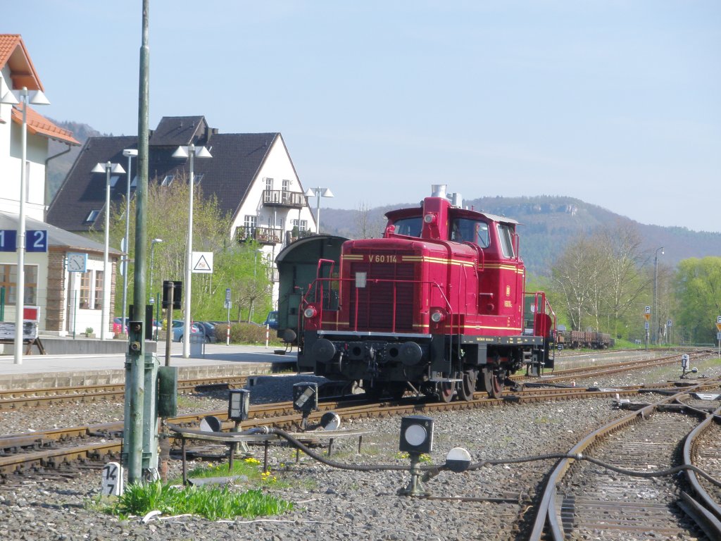 V 60 114 der DFS im Bahnhof Ebermannstadt am 24.4.2010 