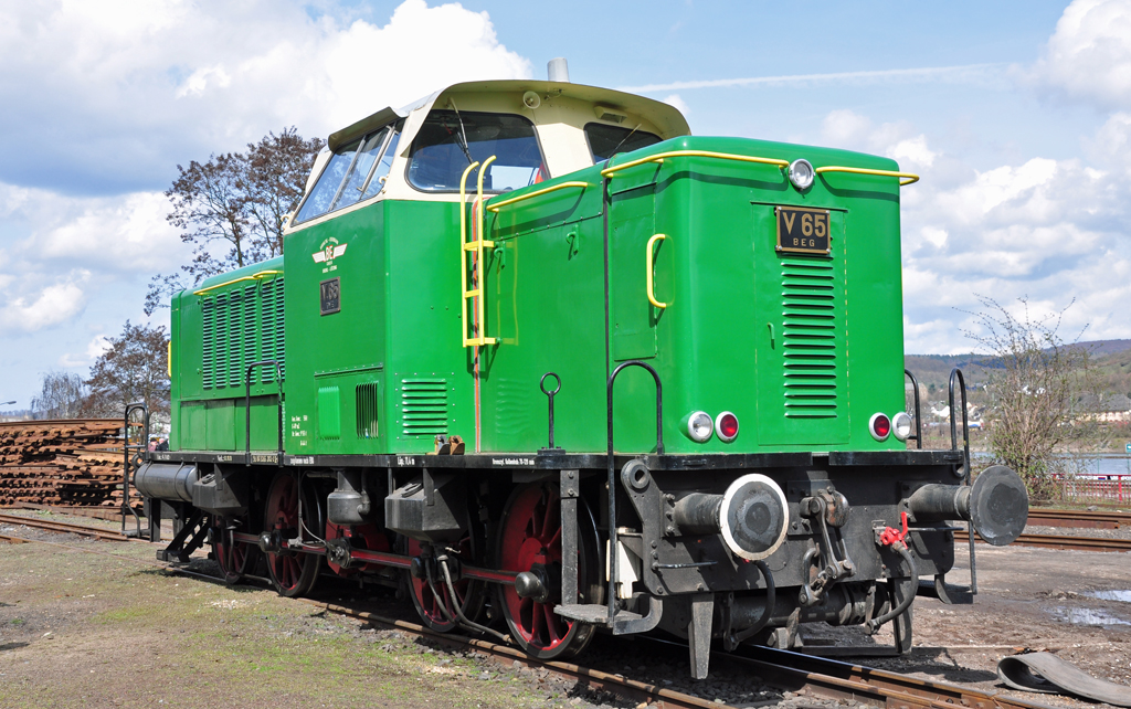 V 65 der B.E.G. (Brohler Eisenbahn Gesellschaft) in Brohl BE - 02.04.2010