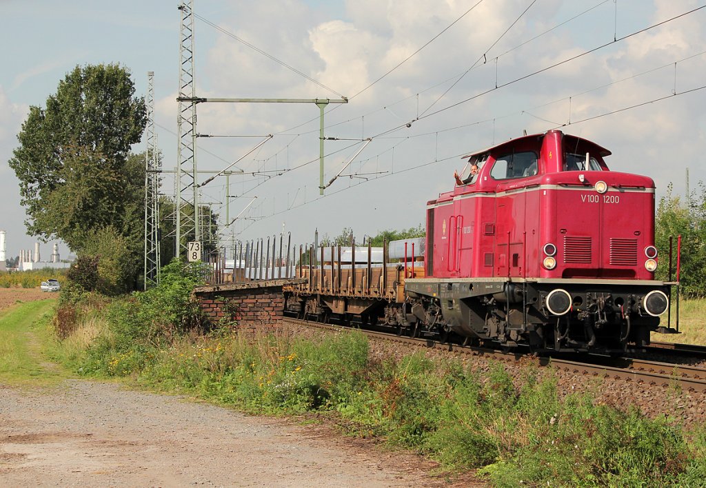 V100 1200 mit Aluzug in Porz Wahn am 23.09.2011