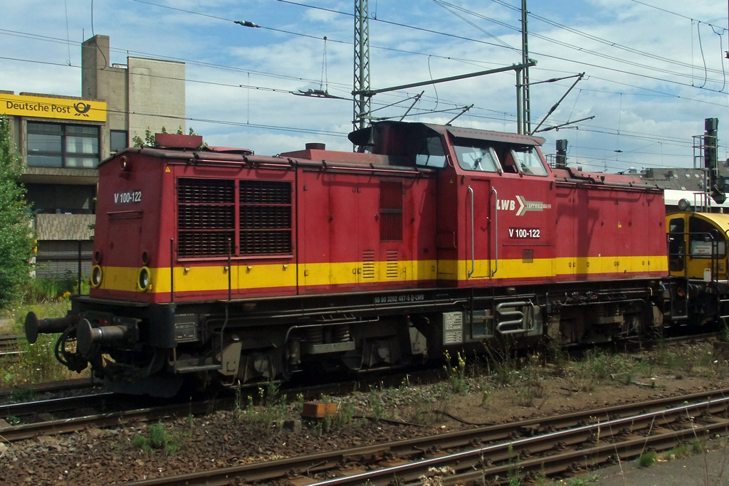V100-122 der LWB in Lehrte 31.7.2010