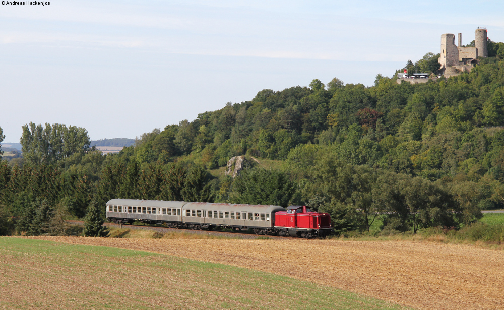 V100 2299 mit ihrem Sonderzug nach Wolfhagen bei Volkmarsen 2.9.12