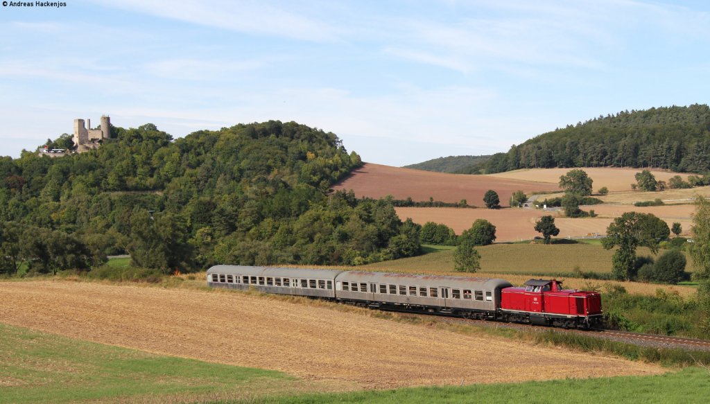 V100 2299 mit ihrem Sonderzug nach Wolfhagen bei Volkmarsen 2.9.12