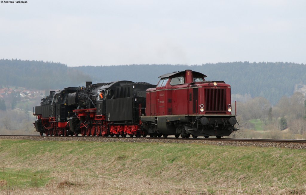 V100 2335 mit dem DbZ 92504(Heilbronn Pbf-Zollhaus Blumberg) bestehend aus 50 2988 und 86 333 bei Mhringen 7.4.12