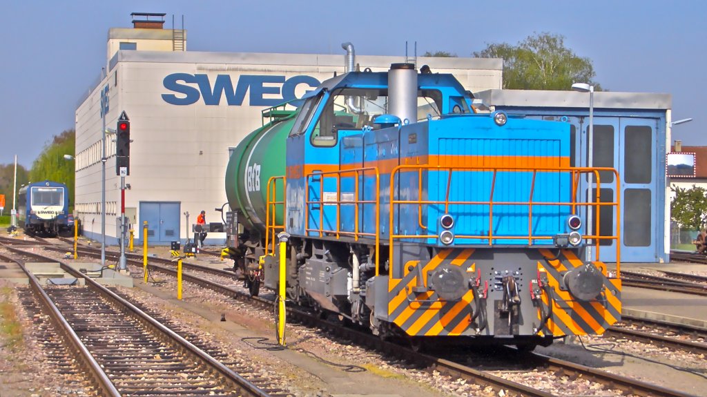V103, der SWEG eingesetzt im Gterverkehr, 1000PS, Bahnhof Endingen. Loktyp:  Gmeinder D 75 BB.