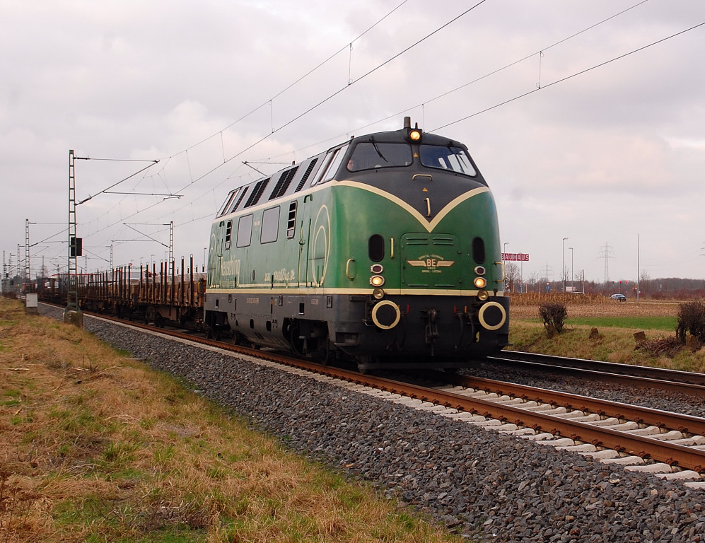 V200 der BE mit Alubrammen kurz hinterm HP Allerheiligen am 14.1.2012.